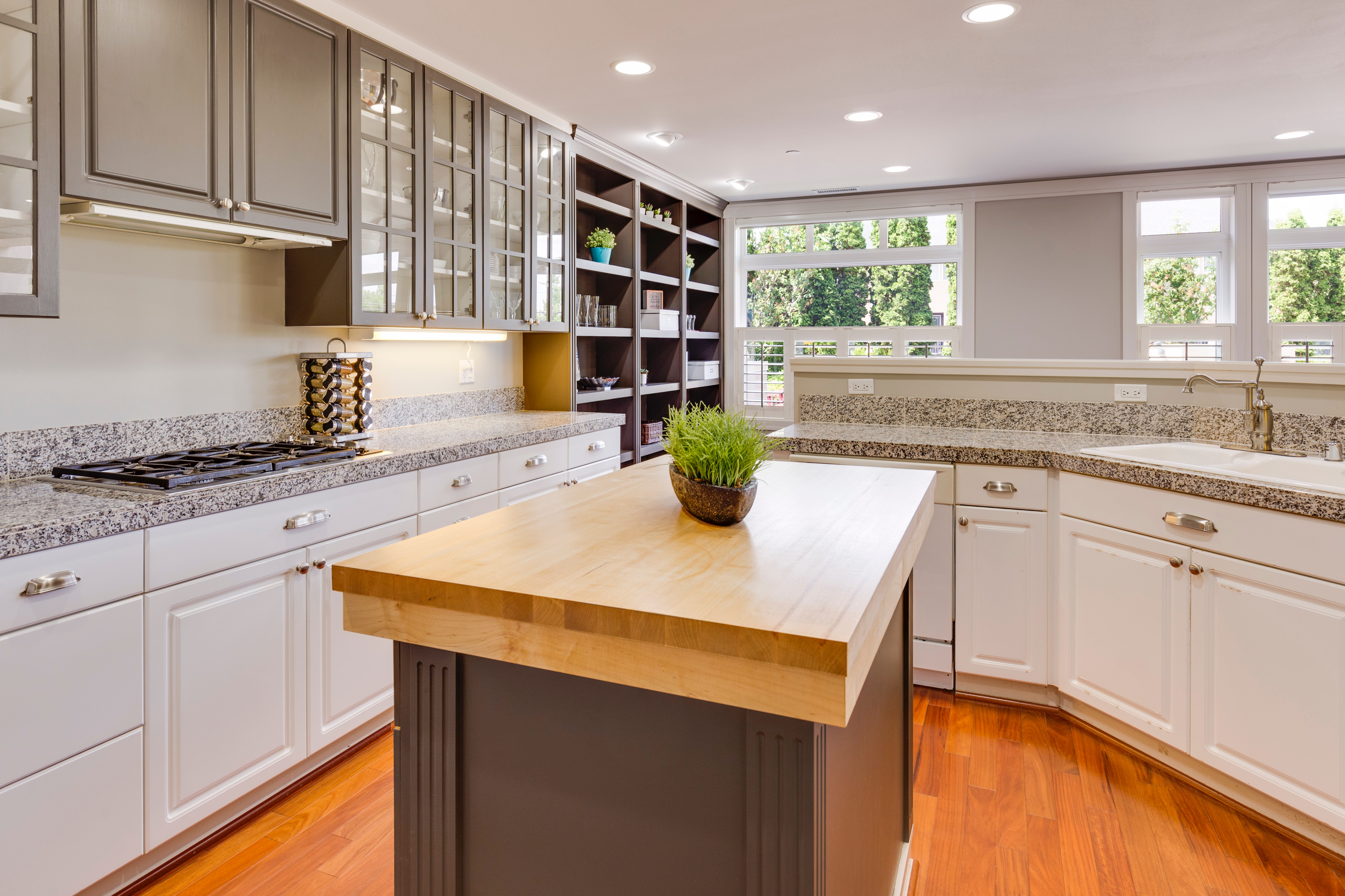 What Color Floors Go Best With White Kitchen Cabinets